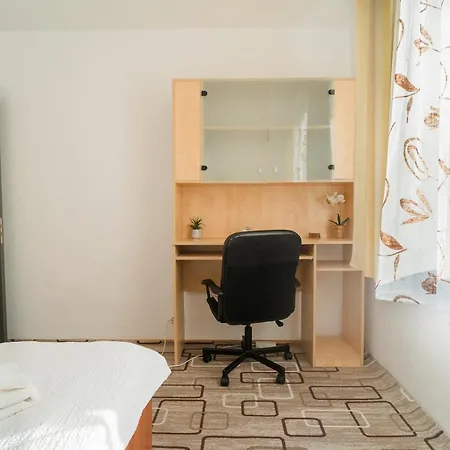Apartmán Rustic & Spacious 3br