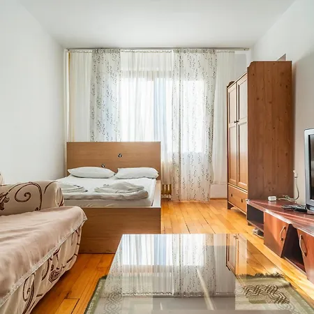 Rustic & Spacious 3br *